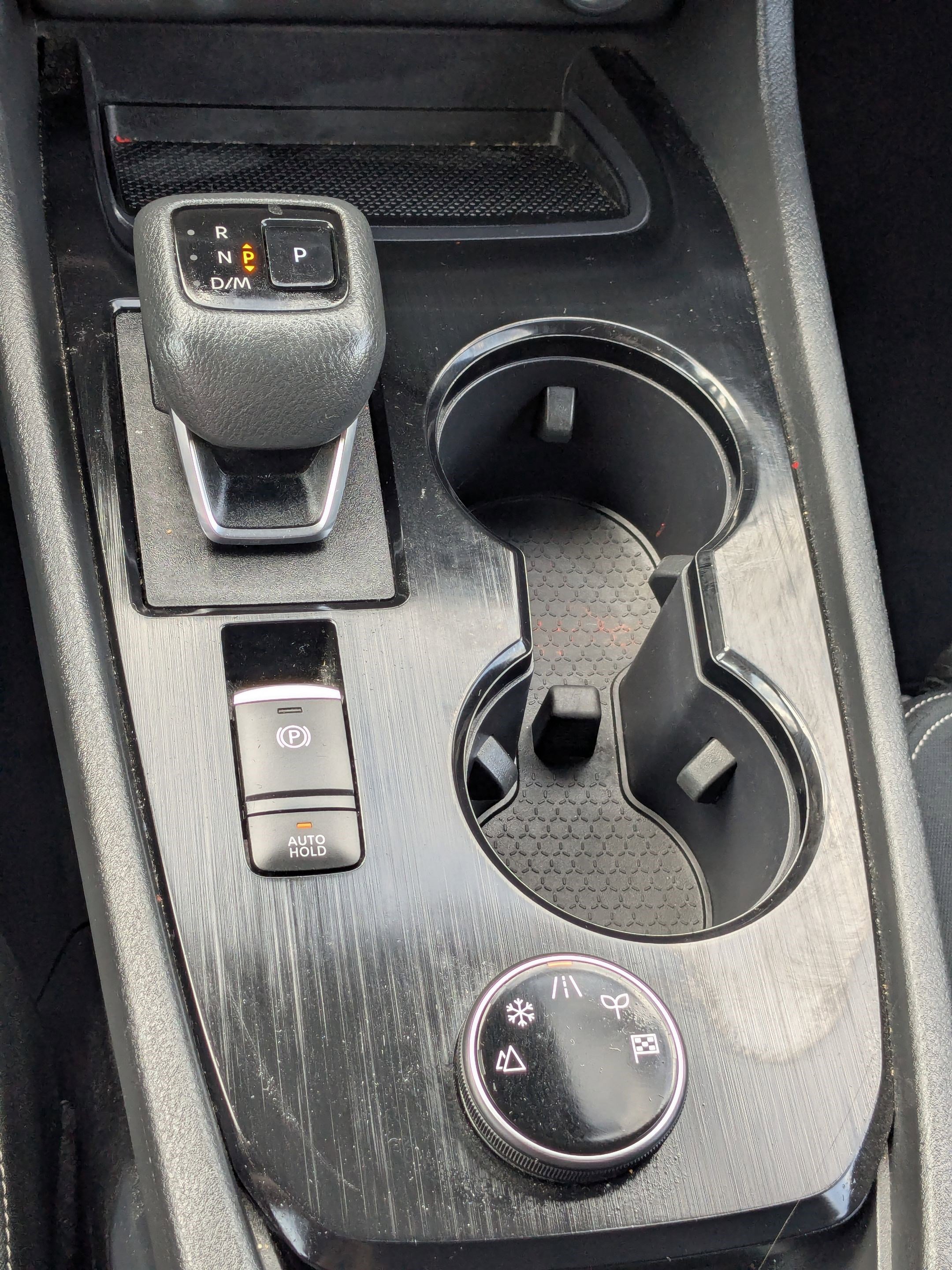 2024 Nissan Rogue SV photo 17