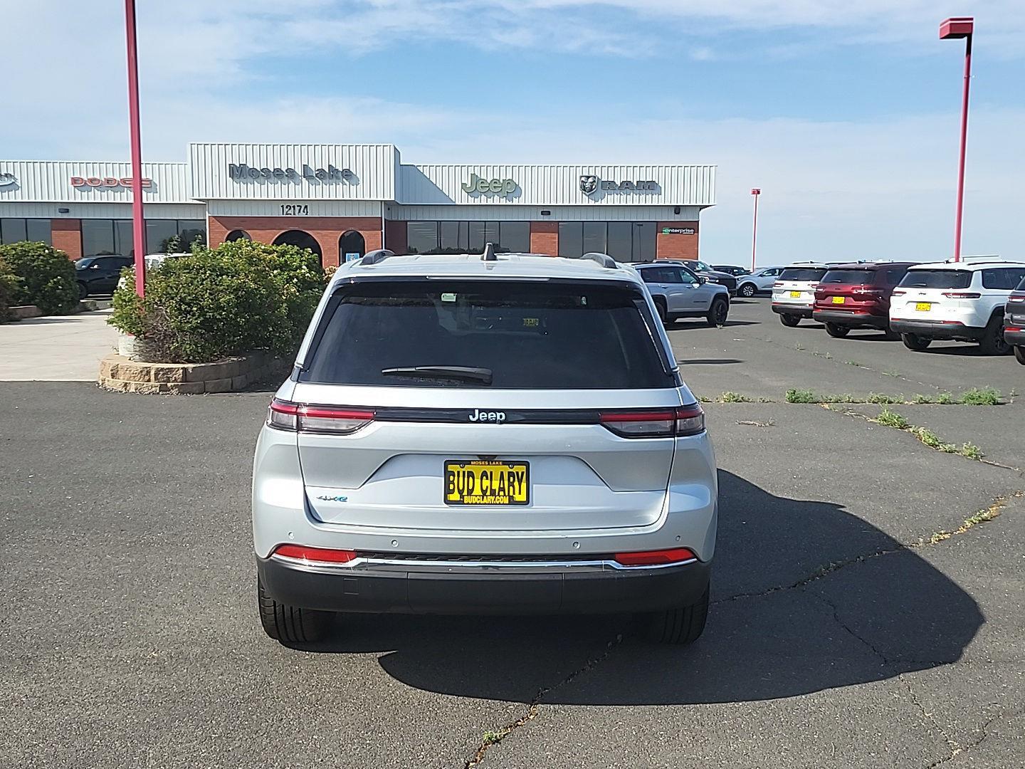 2023 Jeep Cherokee 4xe photo 4