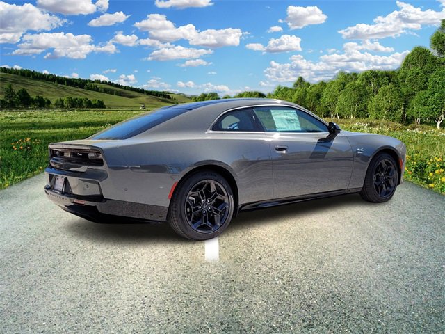 2025 Dodge Charger Daytona R/T AWD photo 4