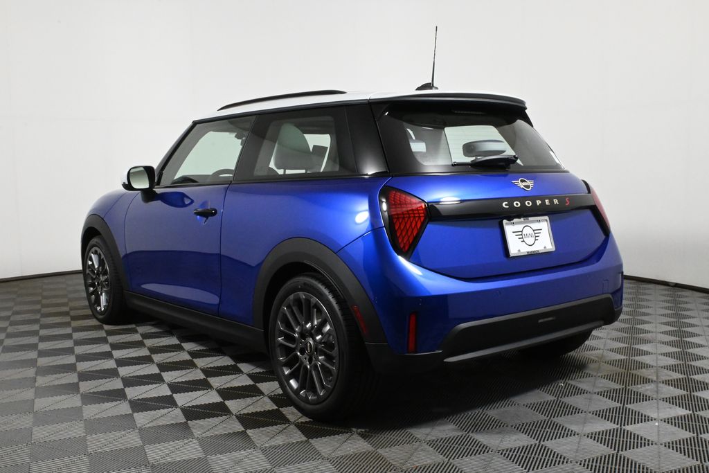 2025 Mini Cooper S Hardtop 2 Door photo 4