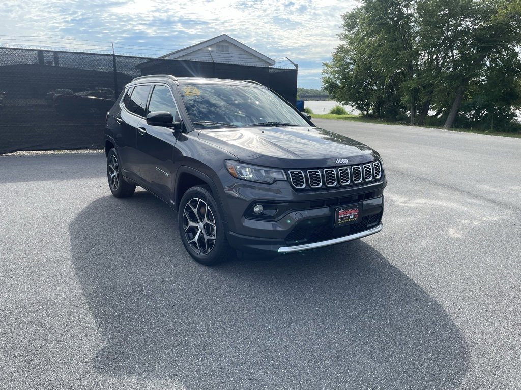 2024 Jeep Compass Limited photo 2