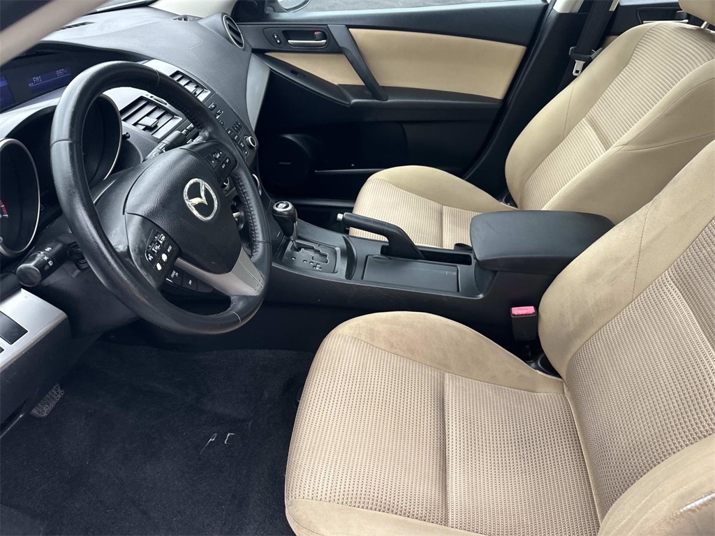 2012 Mazda Mazda3 Touring photo 12
