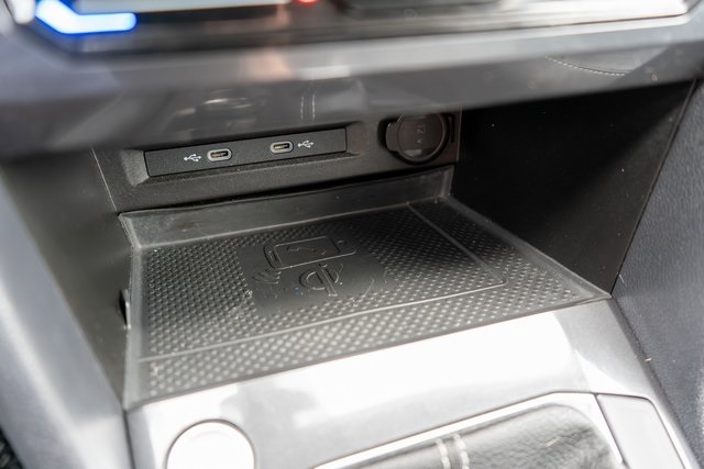 2022 Volkswagen Tiguan SE photo 21