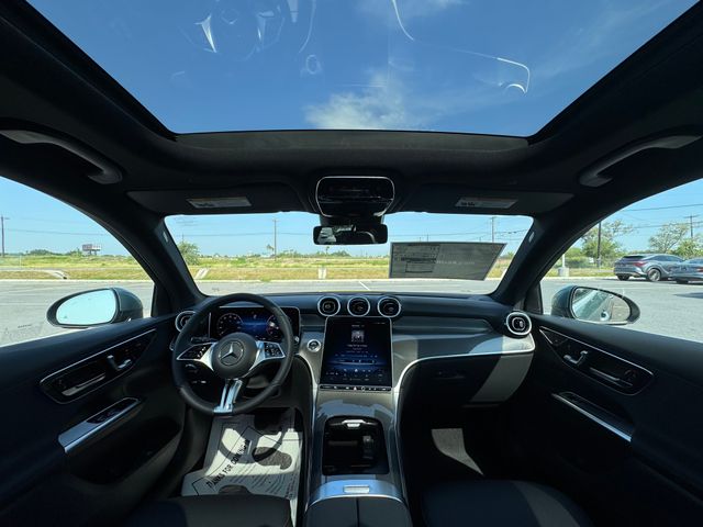 2025 Mercedes Benz GLC 300 photo 20