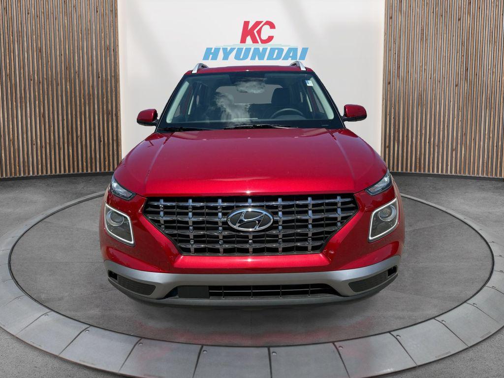 2025 Hyundai Venue Limited photo 2