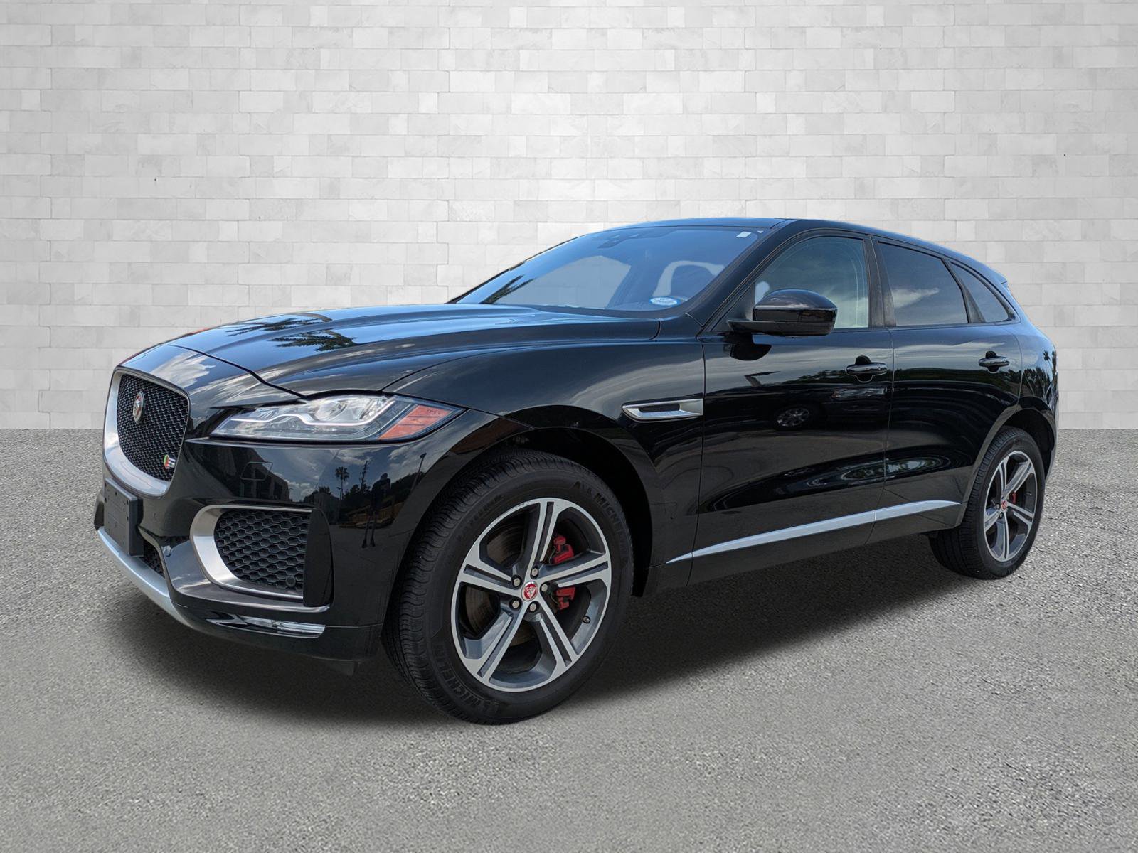 2017 Jaguar F-PACE S photo 5