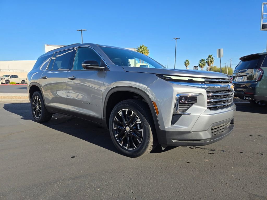 2025 Chevrolet Traverse LT's photo