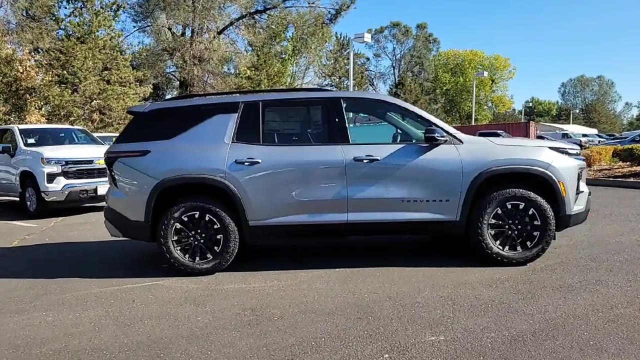 2026 Chevrolet Traverse Z71 photo 28