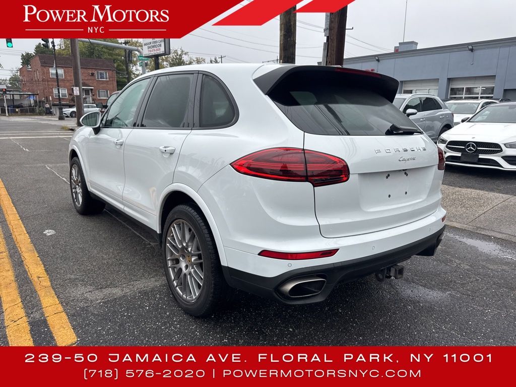 2017 Porsche Cayenne Platinum Edition photo 3