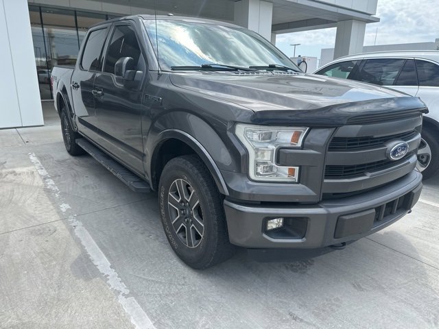 2015 Ford F-150 XLT photo 2