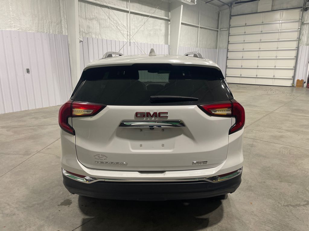 2024 Gmc Terrain SLT photo 3