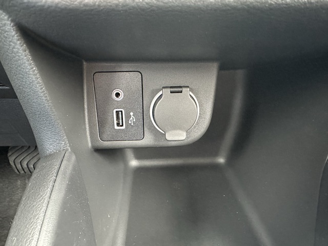 2025 Nissan Kicks Play S photo 16