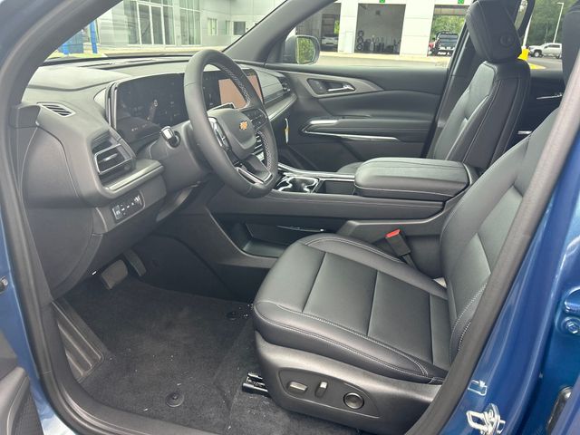 2026 Chevrolet Traverse photo 8