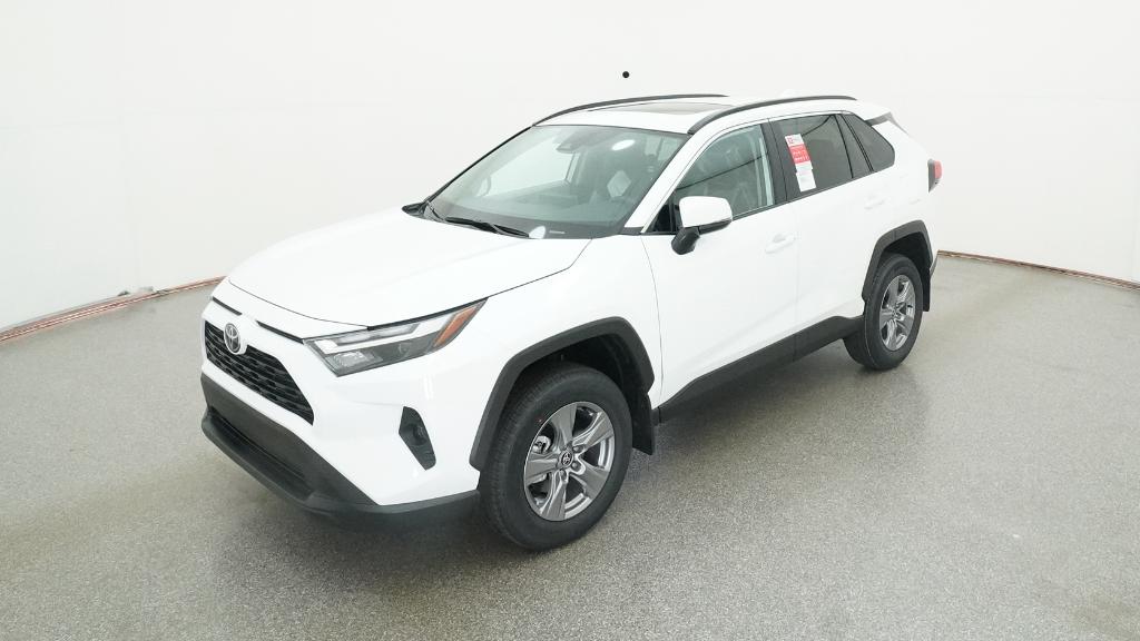 2025 Toyota RAV4 XLE's photo