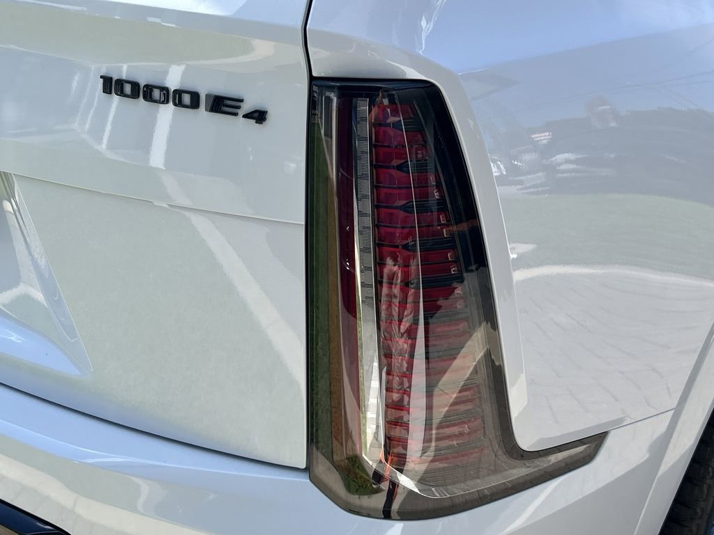 2026 Cadillac Escalade Sport photo 7