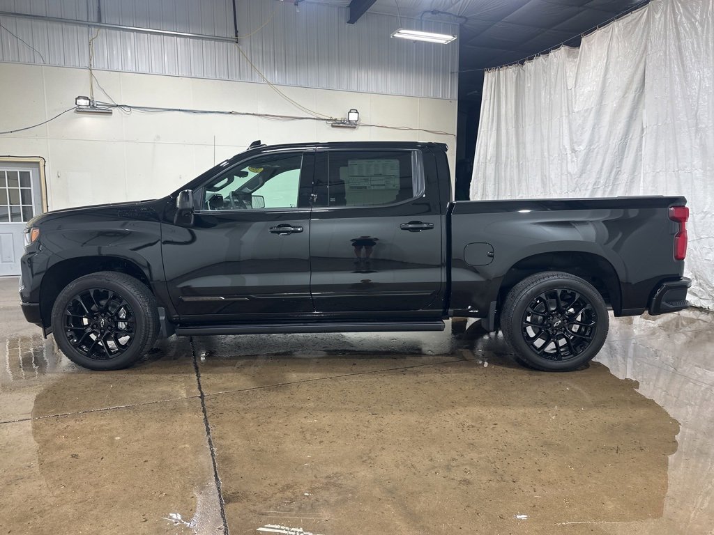 2026 Chevrolet Silverado 1500 High Country photo 3