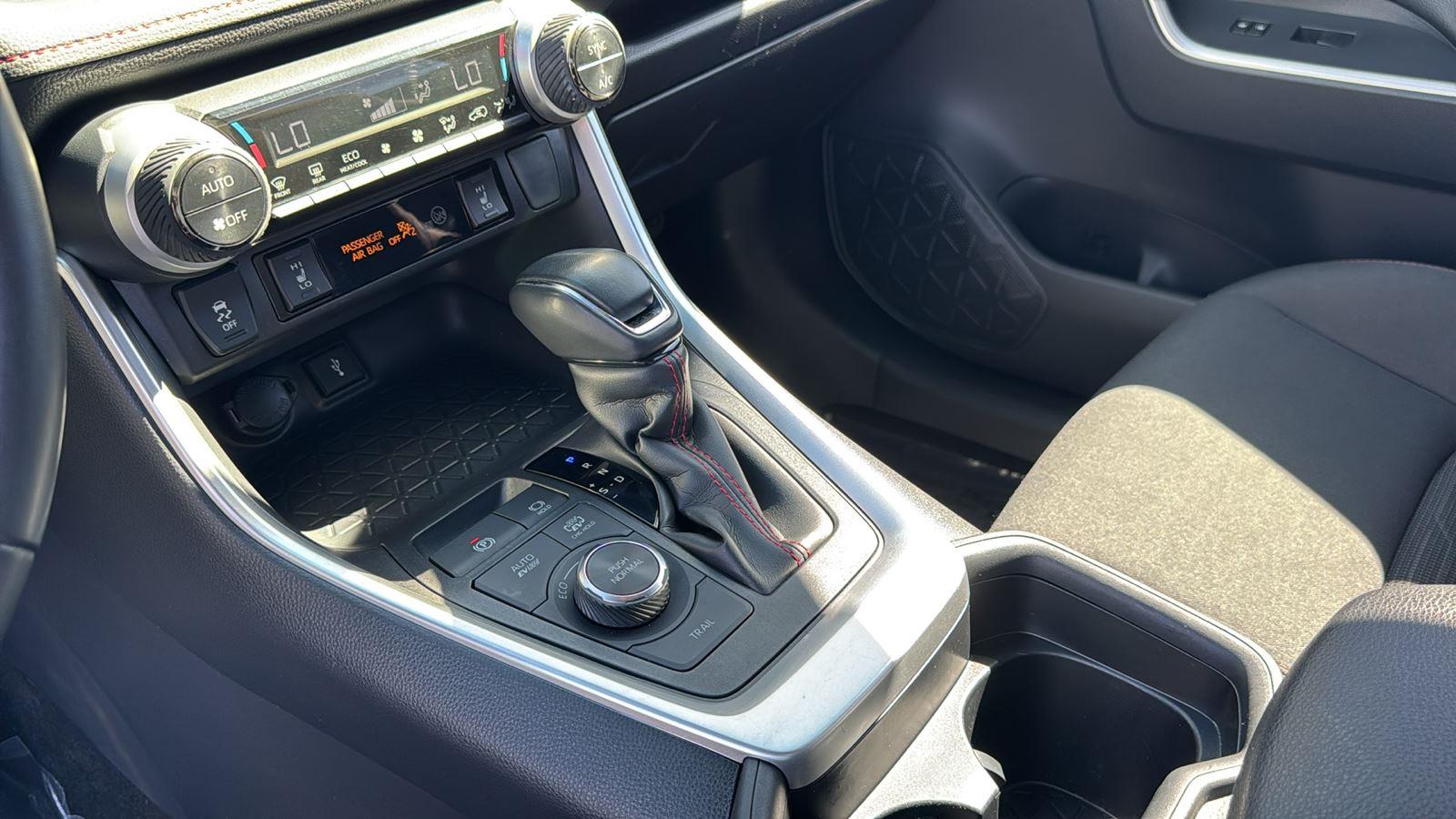 2021 Toyota RAV4 Prime XLE Premium photo 18
