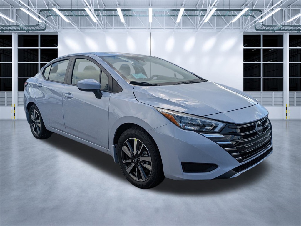 2025 Nissan Versa SV's photo