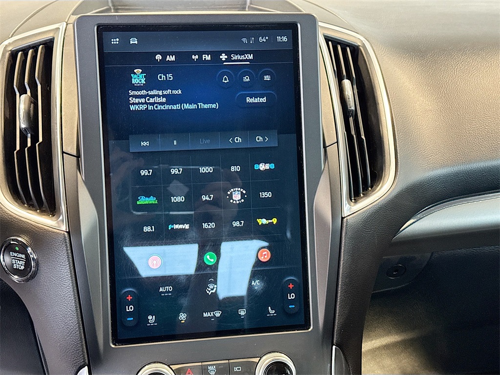 2024 Ford Edge Titanium photo 11