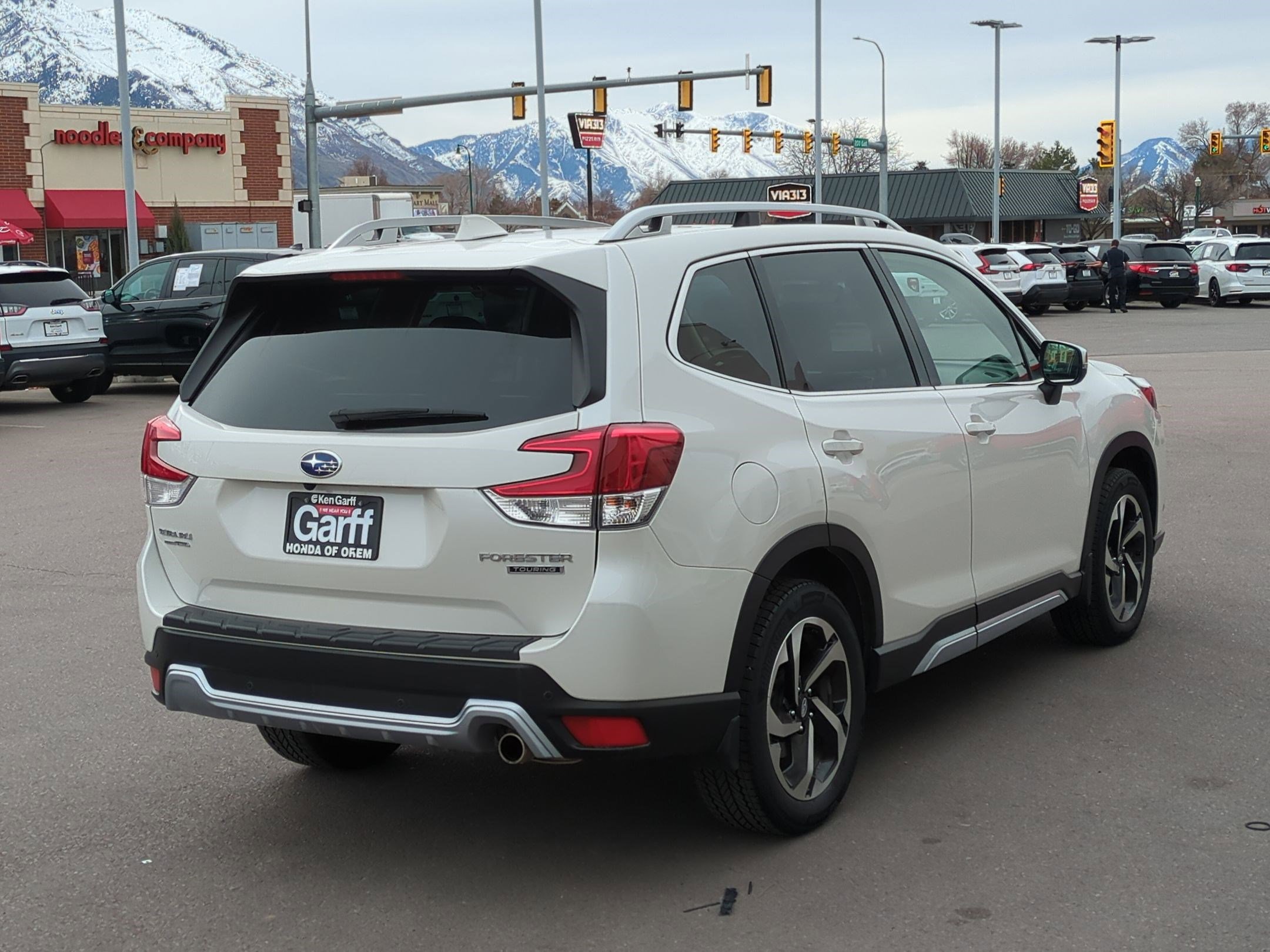 2022 Subaru Forester Touring photo 2