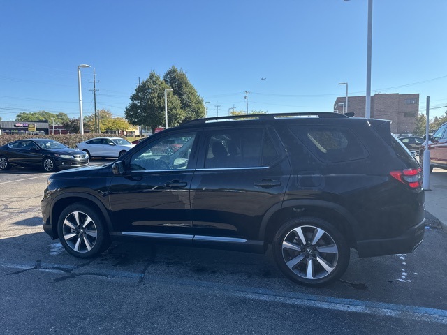 2025 Honda Pilot Touring photo 6