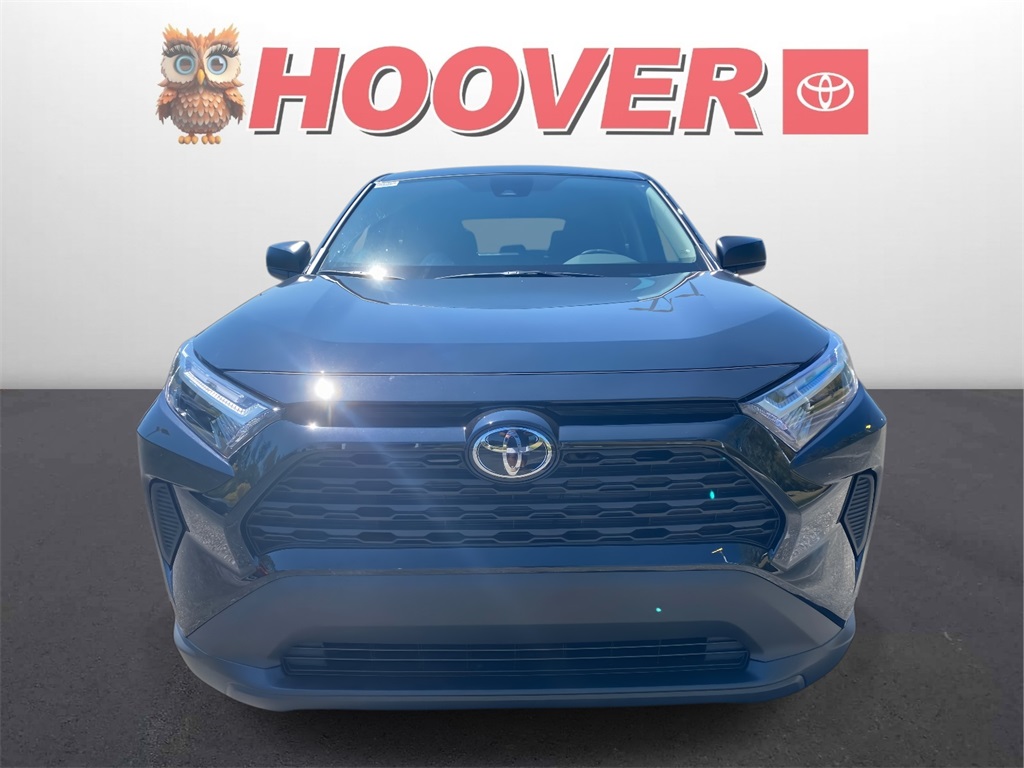 2025 Toyota RAV4 LE photo 5