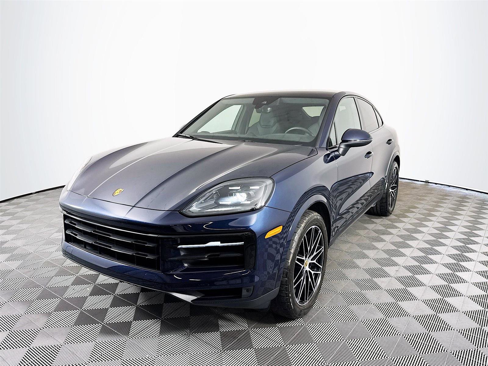 2024 Porsche Cayenne Coup Base's photo
