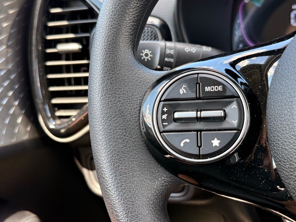 2023 Kia Soul S photo 13