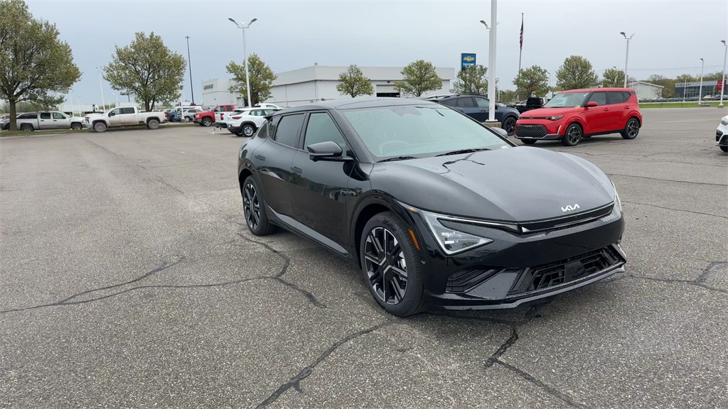 2025 Kia EV6 GT-Line photo 2