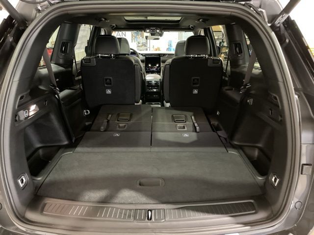 2025 Jeep Grand Cherokee Limited photo 13