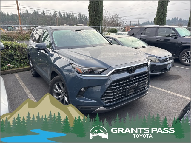 2024 Toyota Grand Highlander Limited's photo