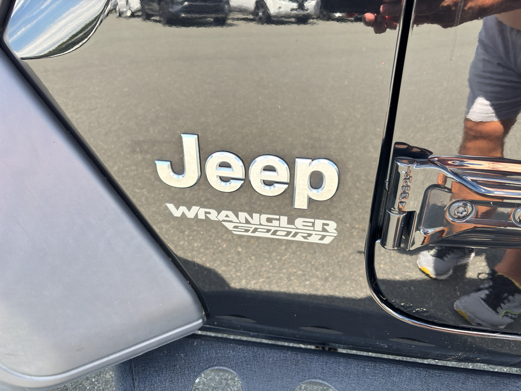 2020 Jeep Wrangler Sport S photo 11