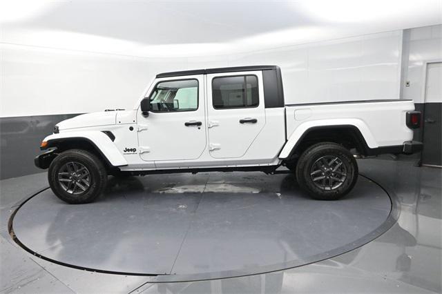 2025 Jeep Gladiator Sport S photo 4