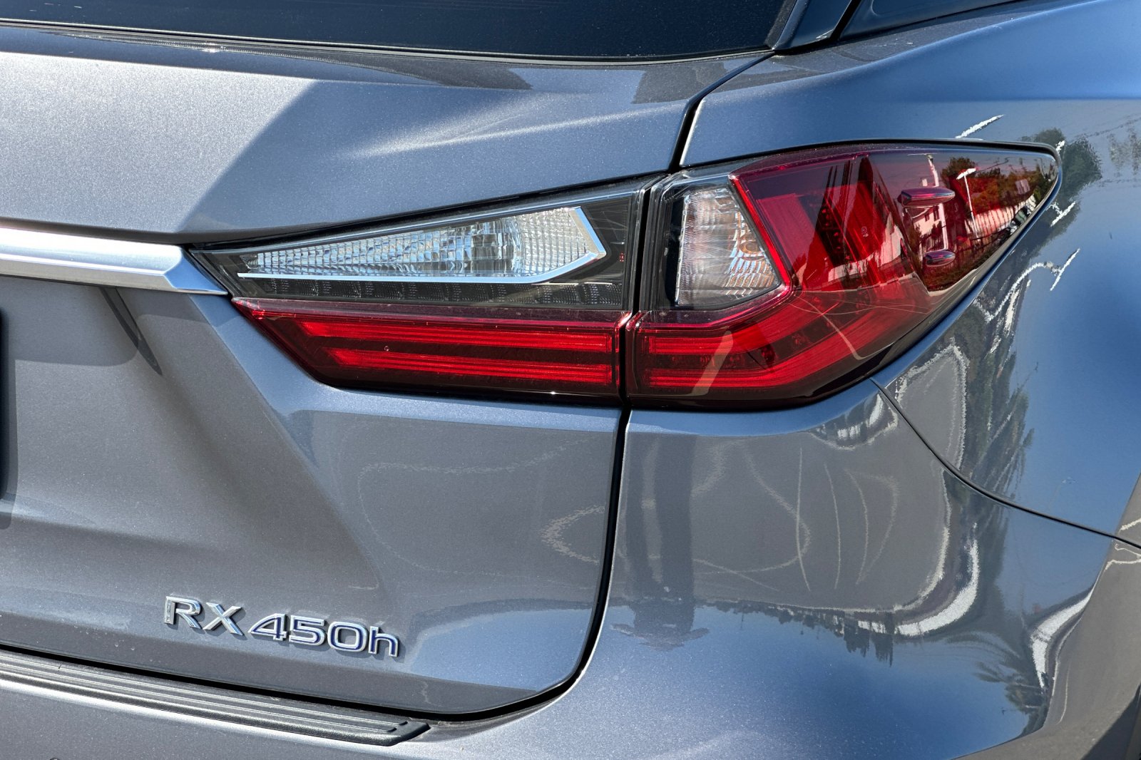 2022 Lexus RX 450h photo 24