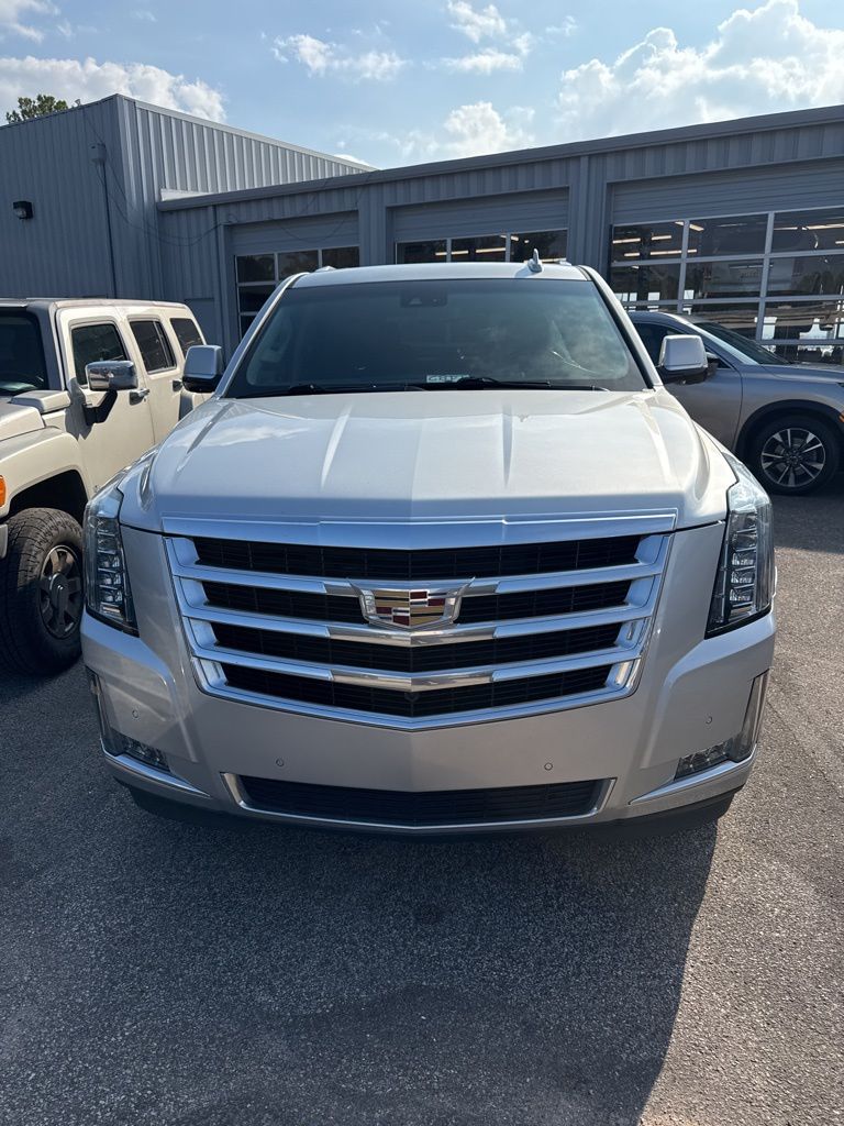 2020 Cadillac Escalade Luxury's photo