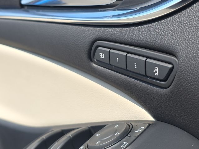 2023 Buick Enclave Avenir photo 23