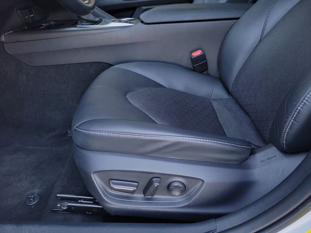 2023 Toyota Camry XSE photo 4