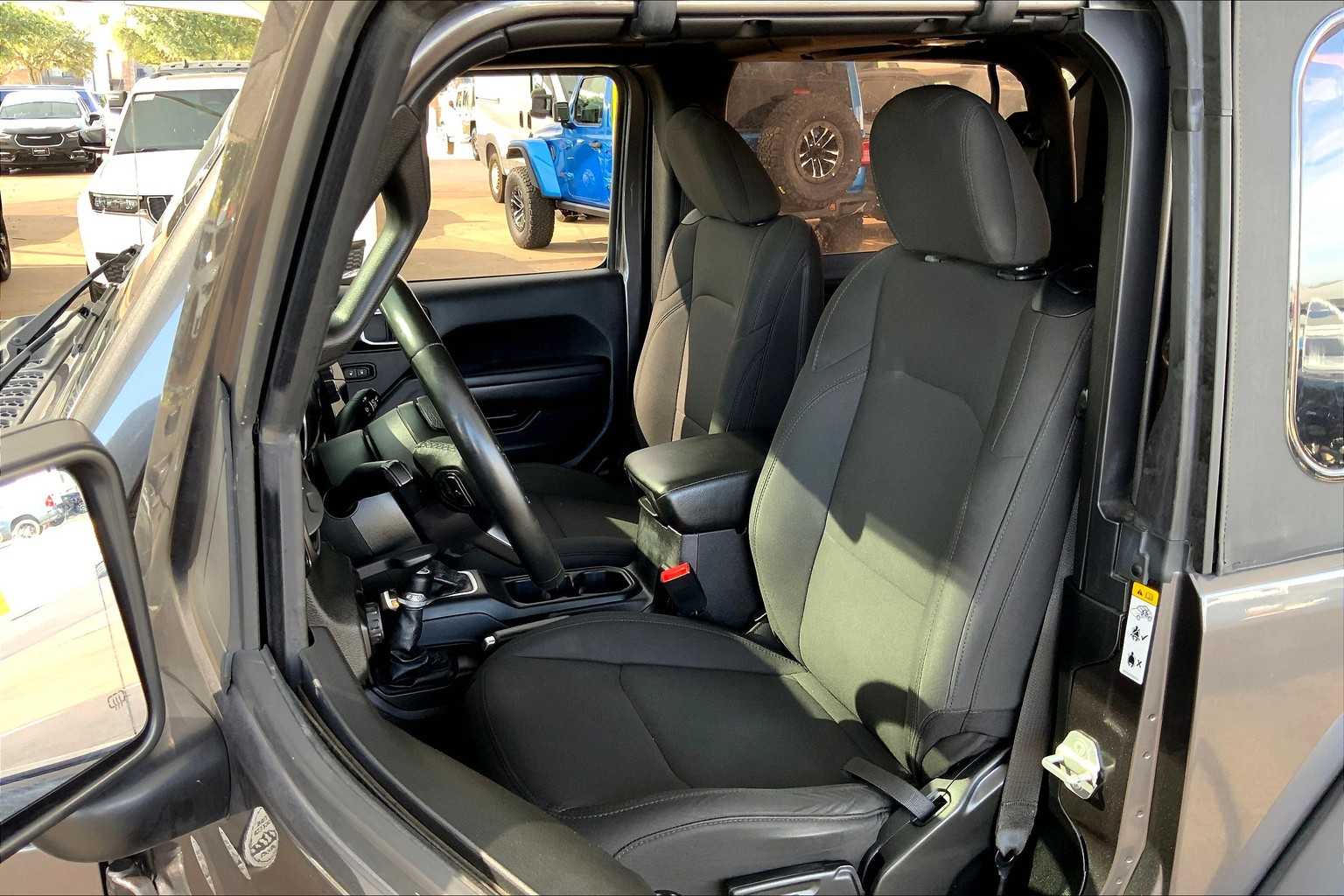 2018 Jeep Wrangler Sport S photo 7
