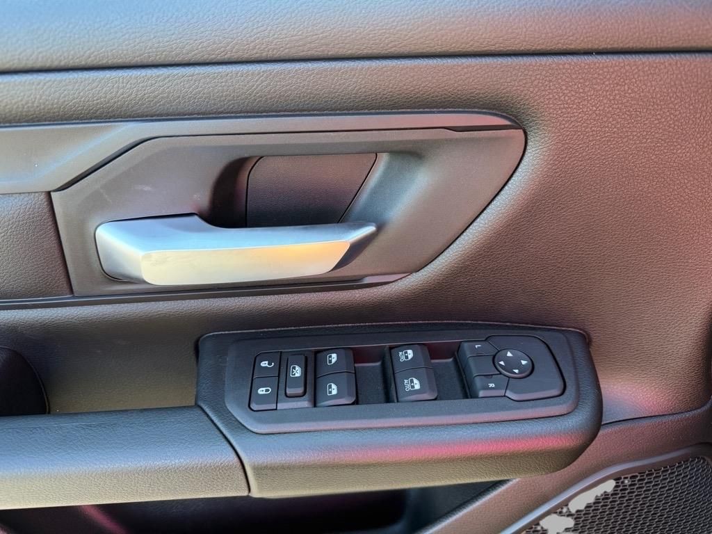 2025 Ram 1500 Warlock photo 15