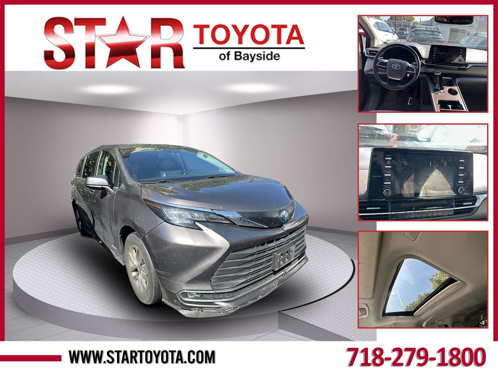 2021 Toyota Sienna XLE's photo