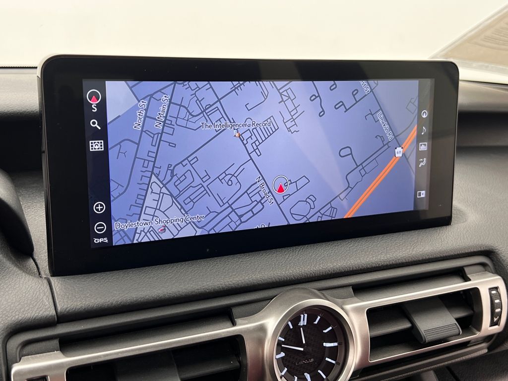 2022 Lexus IS 300 photo 21