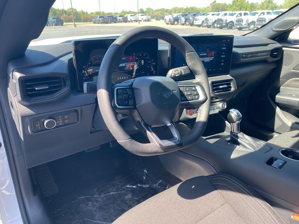 2025 Ford Mustang EcoBoost photo 13