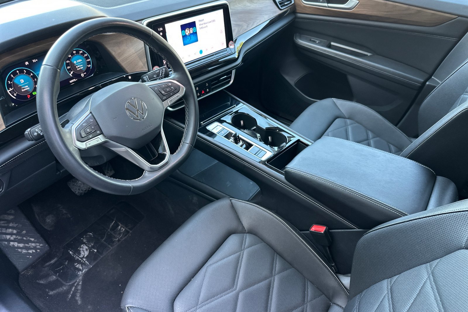 2024 Volkswagen Atlas SE Technology photo 10