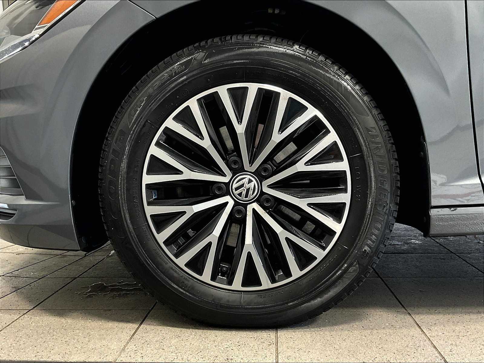 2019 Volkswagen Jetta SE photo 5