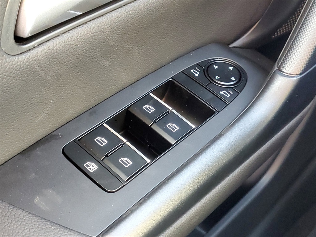2025 Mazda CX-50 2.5 Select photo 15
