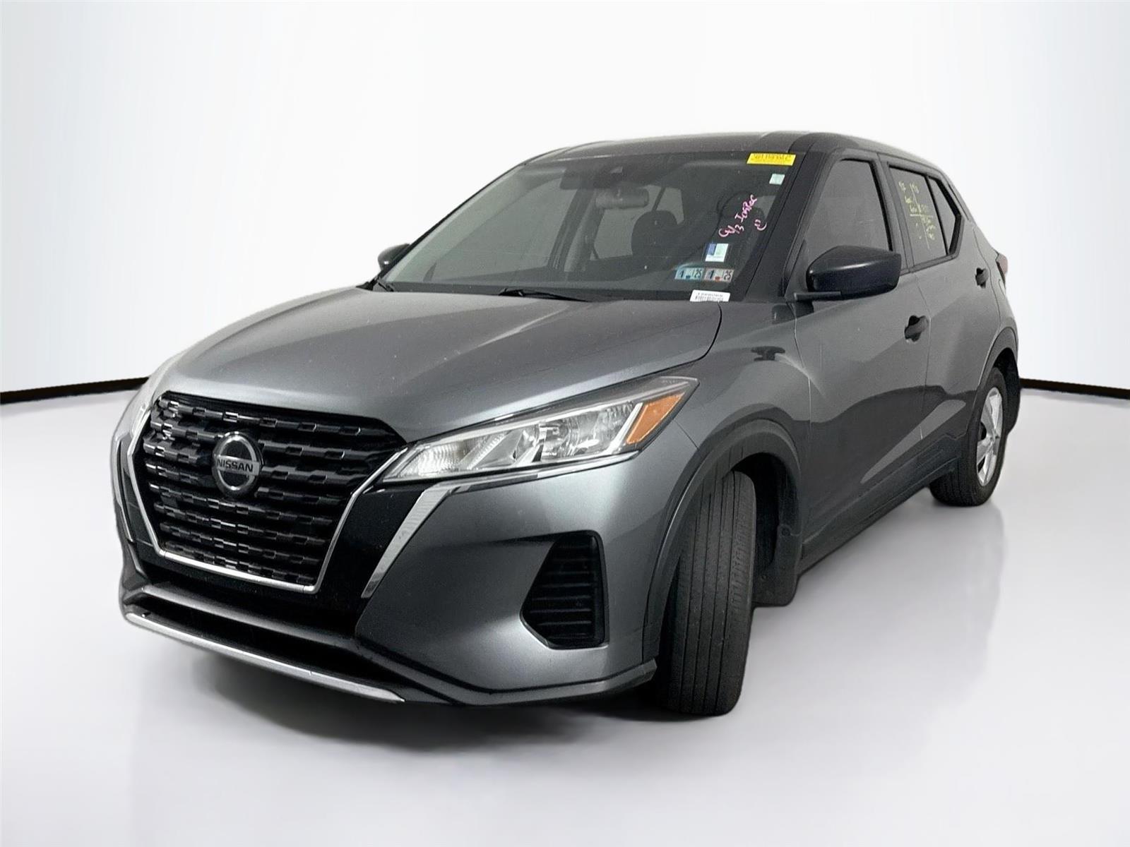 2021 Nissan Kicks S photo 2