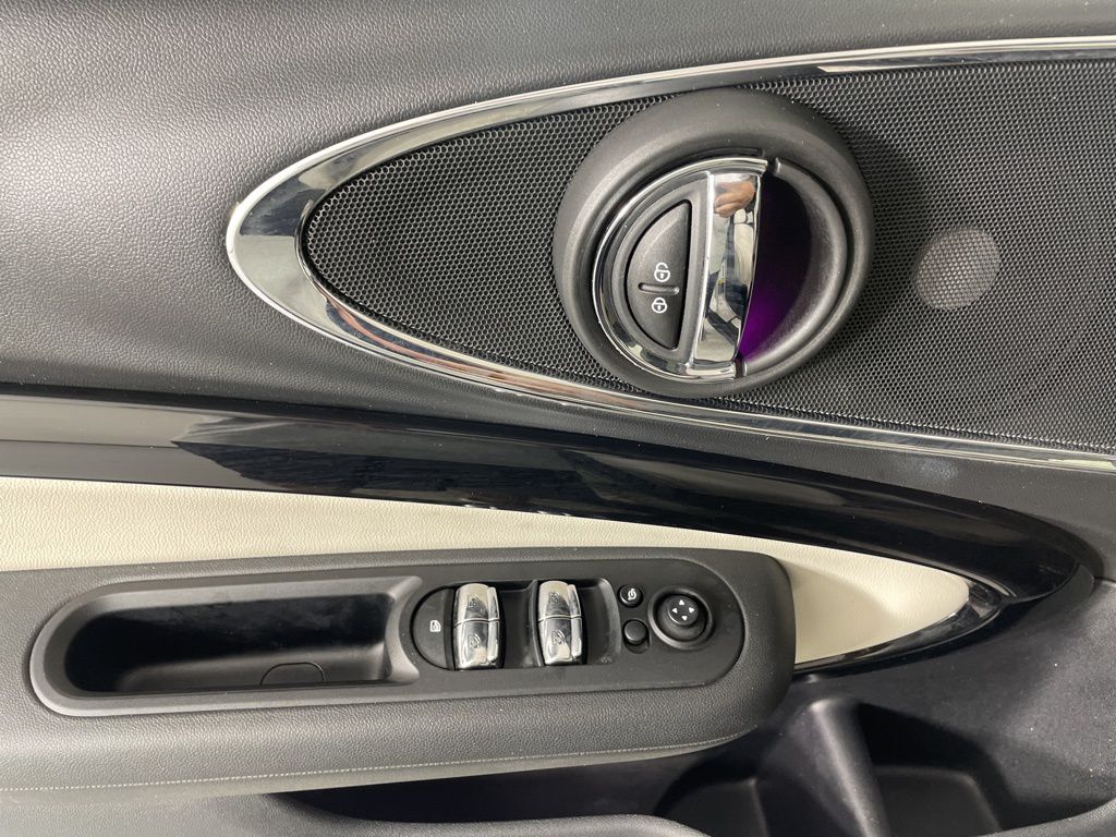 2019 Mini Cooper S Iconic photo 18
