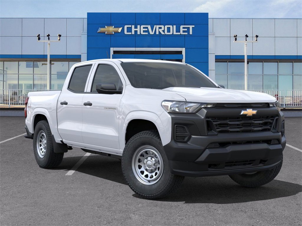 New 2024 Chevrolet Colorado WT Crew Cab in Lakewood R1300546 Emich