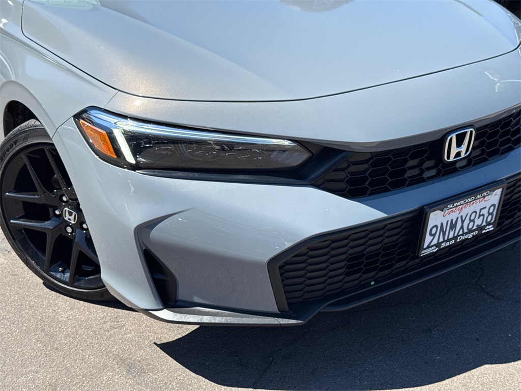 2025 Honda Civic Sport photo 3
