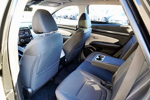 Used 2023 Black Hyundai SE image 15